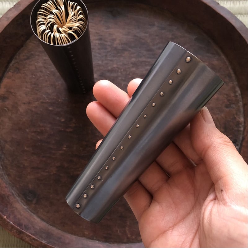 星の茶筅筒【銅黒仕上げ•茶筅付】 | metal smith Yukari Ohara 星の茶筅筒【銅黒仕上げ•茶筅付】 | metal smith Yukari Ohara