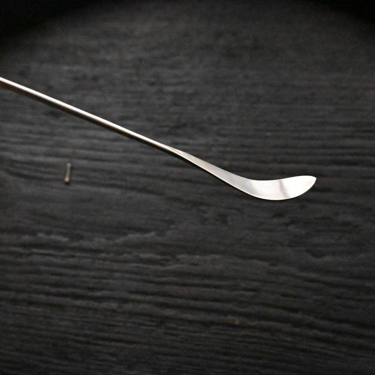 南鐐細茶杓（小・櫂先蓮弁形） | metal smith Yukari Ohara