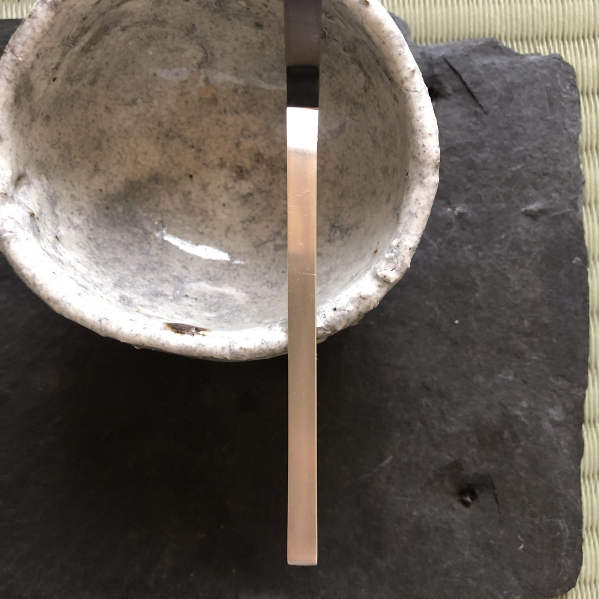 茶杓【黒と白】 | metal smith Yukari Ohara