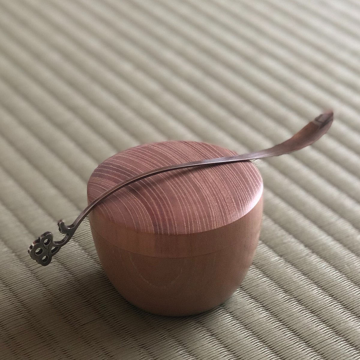 南鐐蓮弁茶杓 | metal smith Yukari Ohara 南鐐蓮弁茶杓 | metal smith Yukari Ohara