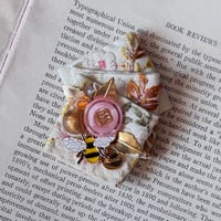 インド刺繍×ボタン　ポニーフック　NO.4