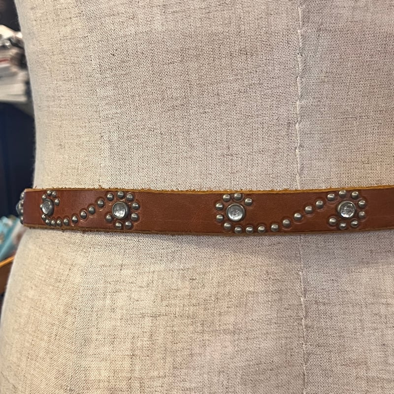 HTC 32in　 スタッズレザーベルト　茶色 HTC】studs belt “32インチ” | BAKU STORE