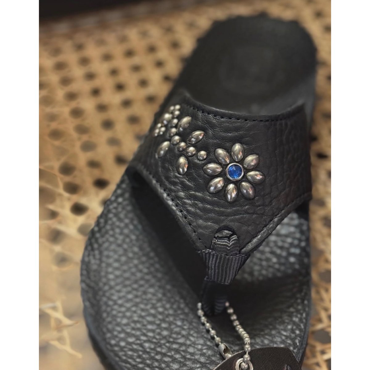 HTC×THE SANDALMAN】