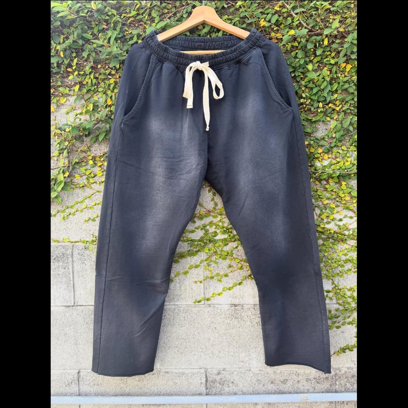 MOOJI MOOJI】CROP SWEAT PANTS AGED〝black〟 | BAK