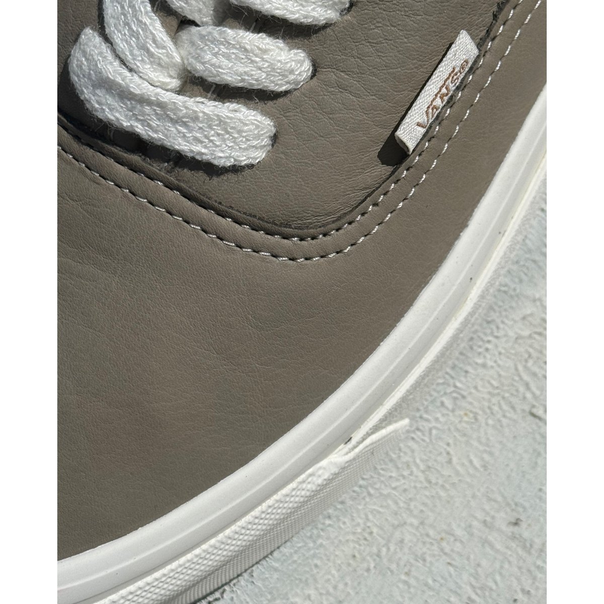 VANS】Authentic 44 Dx Eco Theory Leather Cobble