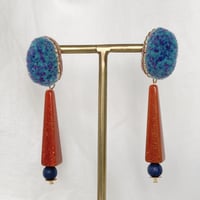 fluffy jewel  / antique blue 刺繍ピアス