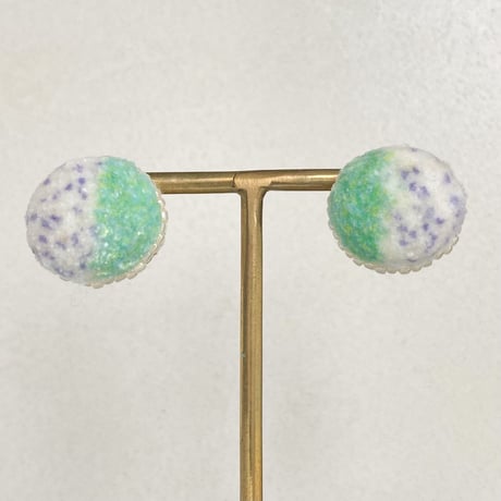 bico_mint green×dot 刺繍イヤリング