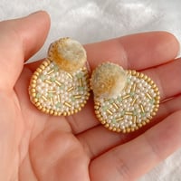 uroko / ivory 刺繍ピアス