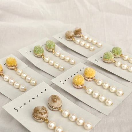 ふわふわ刺繍のピアス・イヤリング/ green×pearl