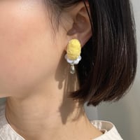 fluffy jewel / yellow drop イヤリング