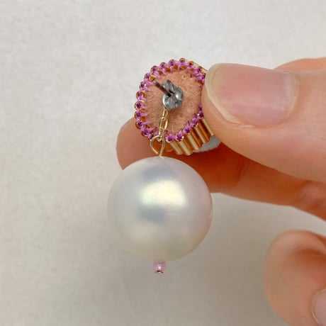 fluffy jewel / crownピアス ight blue