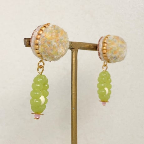 fluffy jewel / retro spring ピアス