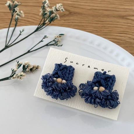 【全3色】ケーブルニットのような刺繍の耳飾り_ knit
