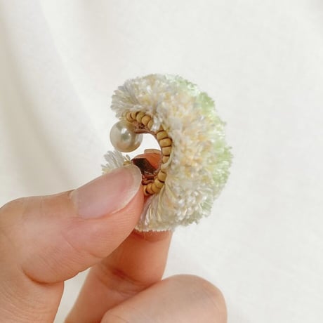 fluffy ear cuff _ light green×multi color