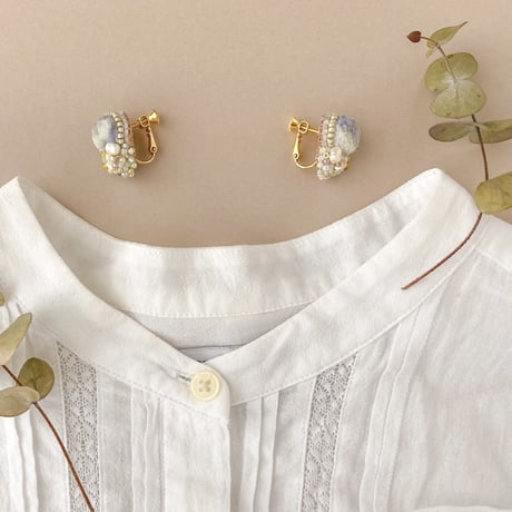 tsubomi / antique blue イヤリング