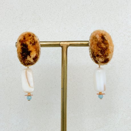 fluffy jewel / brown marble pierce