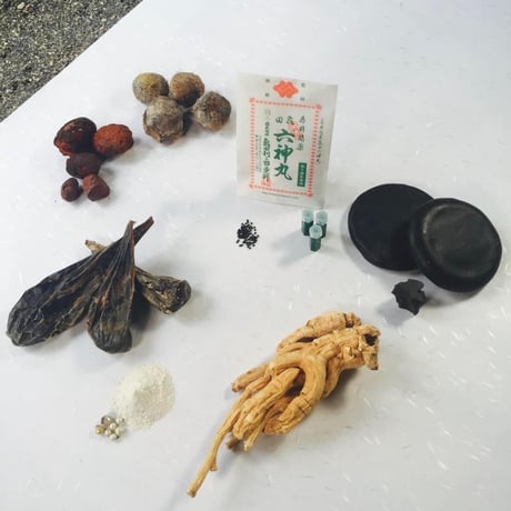 京都・亀田利三郎薬舗の「亀田六神丸」