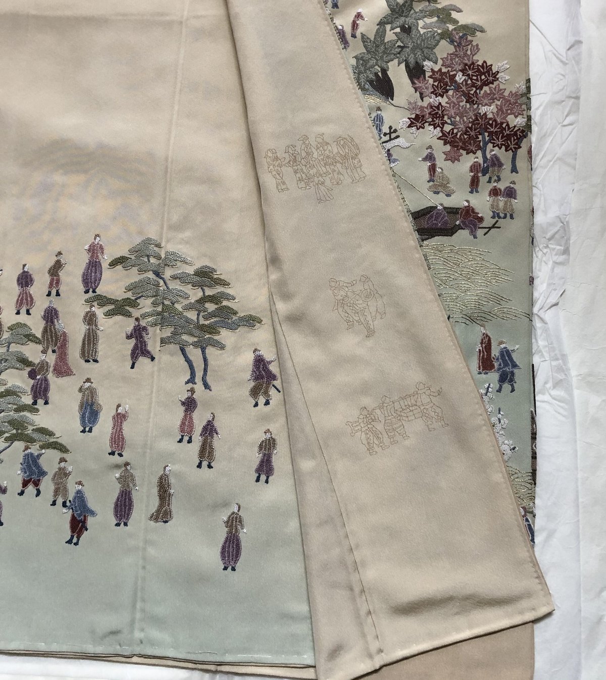 未使用 袷 色留袖 ベージュ地 相良刺繍、南蛮船など NAH-20