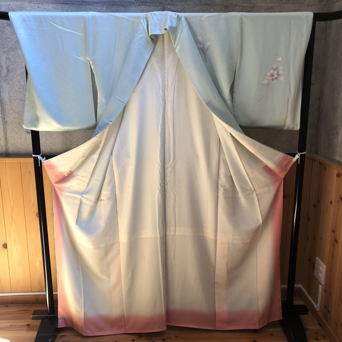 袷 訪問着 ブルーぼかし 鈴蘭 椿 NAH-2 | リサイクルの着物屋 着楽庵