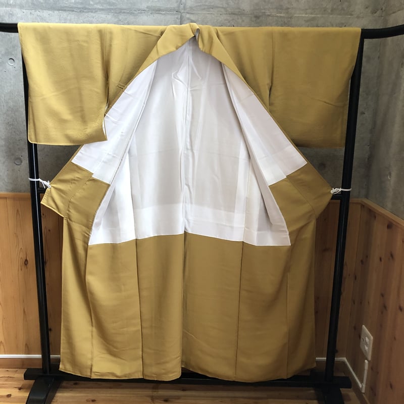 袷 色無地 黄土色地 槇の地模様 家紋 木瓜 NAM-6 | リサイクルの着物屋