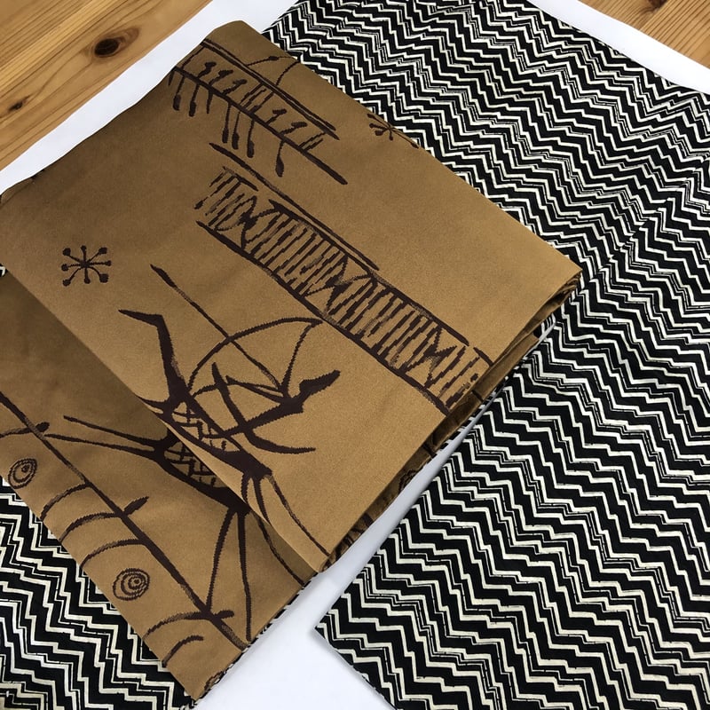 名古屋帯 NO-15 黄土色に狩猟コプト文様 | リサイクルの着物屋 着楽庵