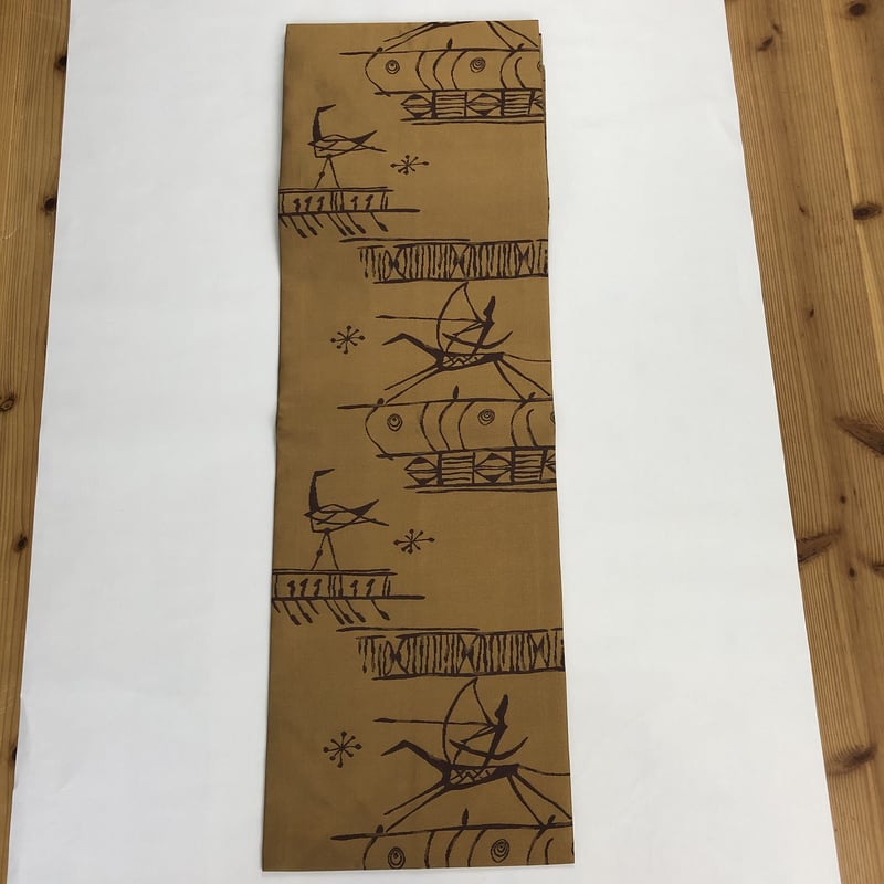 名古屋帯 NO-15 黄土色に狩猟コプト文様 | リサイクルの着物屋 着楽庵