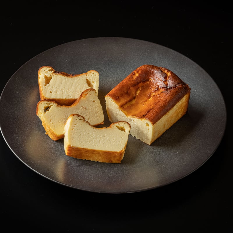 宮島ブラック（広島県産酒粕を使ったバスク風チーズケーキ） | 錦水館