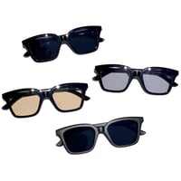 【4colors】ワイドスクエアフレームサングラス/UV99%cut/Ladies'・Men's  <No.2974>PU leather case