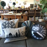 Sally Nencini　London Skyline cushion