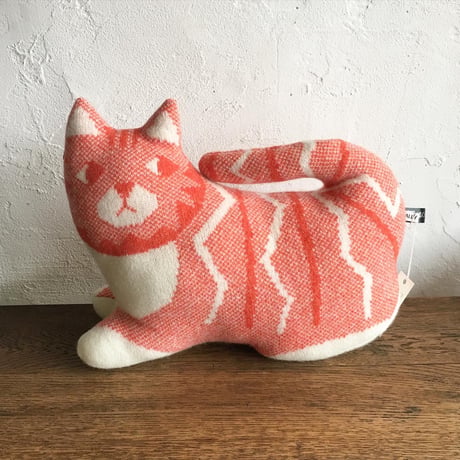 Sally Nencini　Tabby Cat  ginger/white