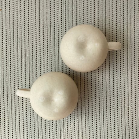 加藤かずみ　りんご 取手つきカップ