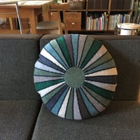 Sally Nencini　Round Kaleidoscope Cushion