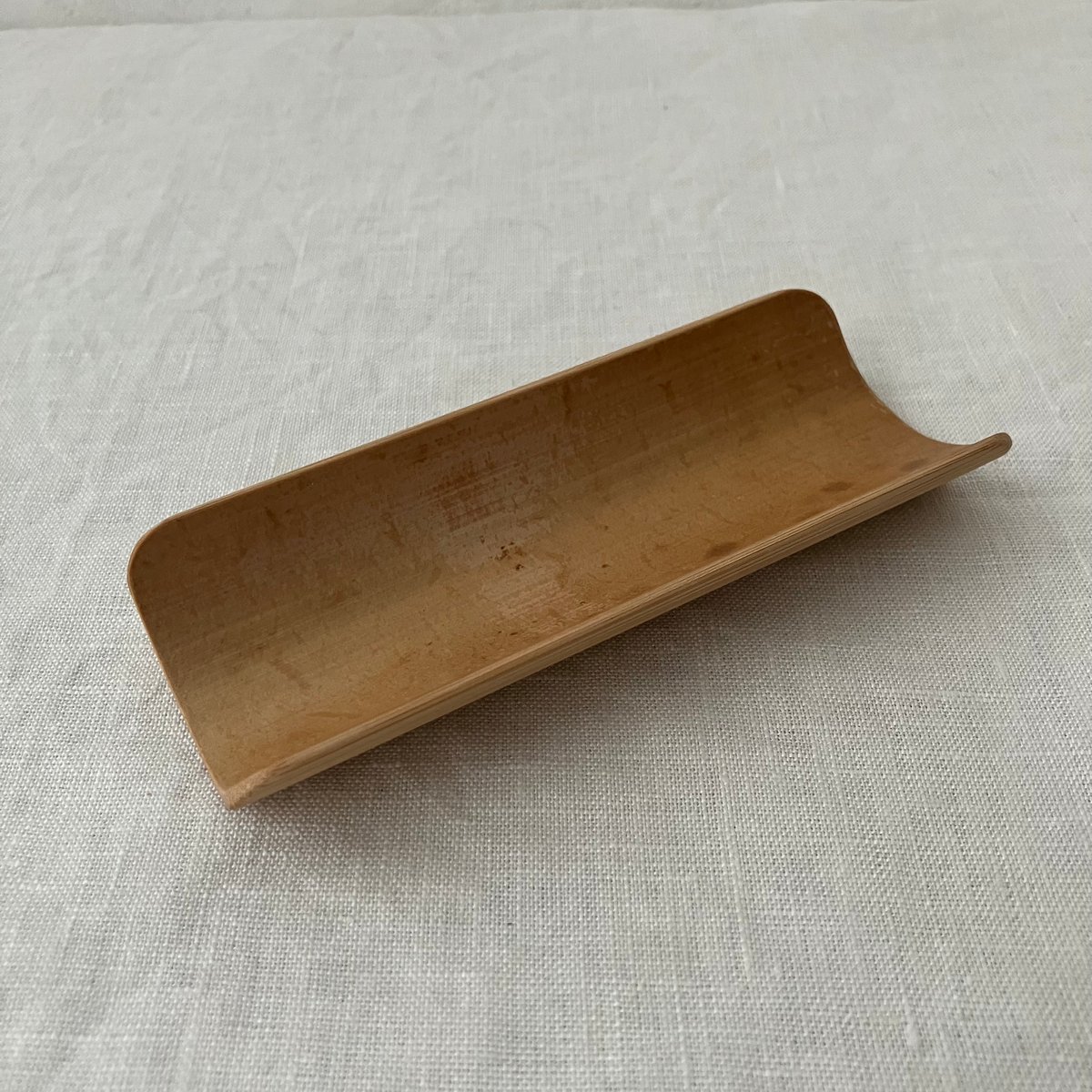 下本一歩 スス竹 おしぼりトレイ | 黄色い鳥器店