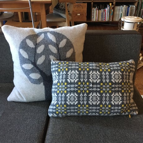 Sally Nencini　Welsh Check Cushion