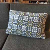 Sally Nencini　Welsh Check Cushion
