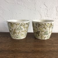 大隈美佳　色化粧　シロツメクサのカップ
