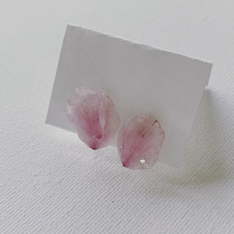 淡い春〜桜の花びら〜イヤリング/ピアス | ch:farm