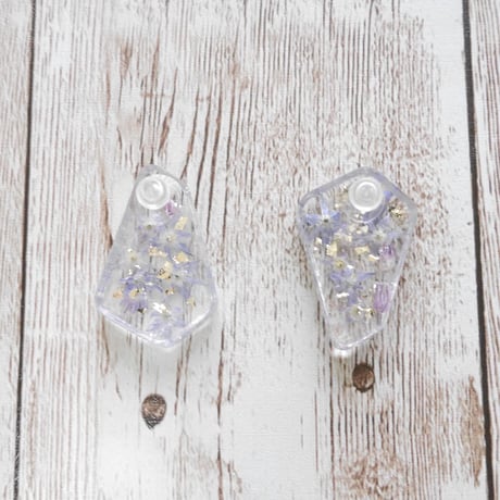 たゆたうアシンメトリーピアス