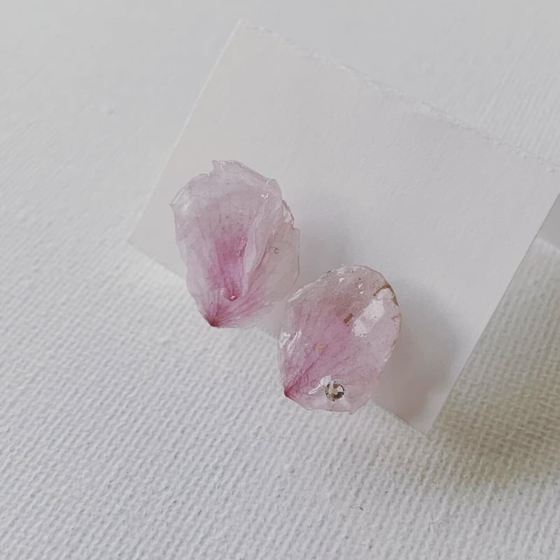 淡い春〜桜の花びら〜イヤリング/ピアス | ch:farm
