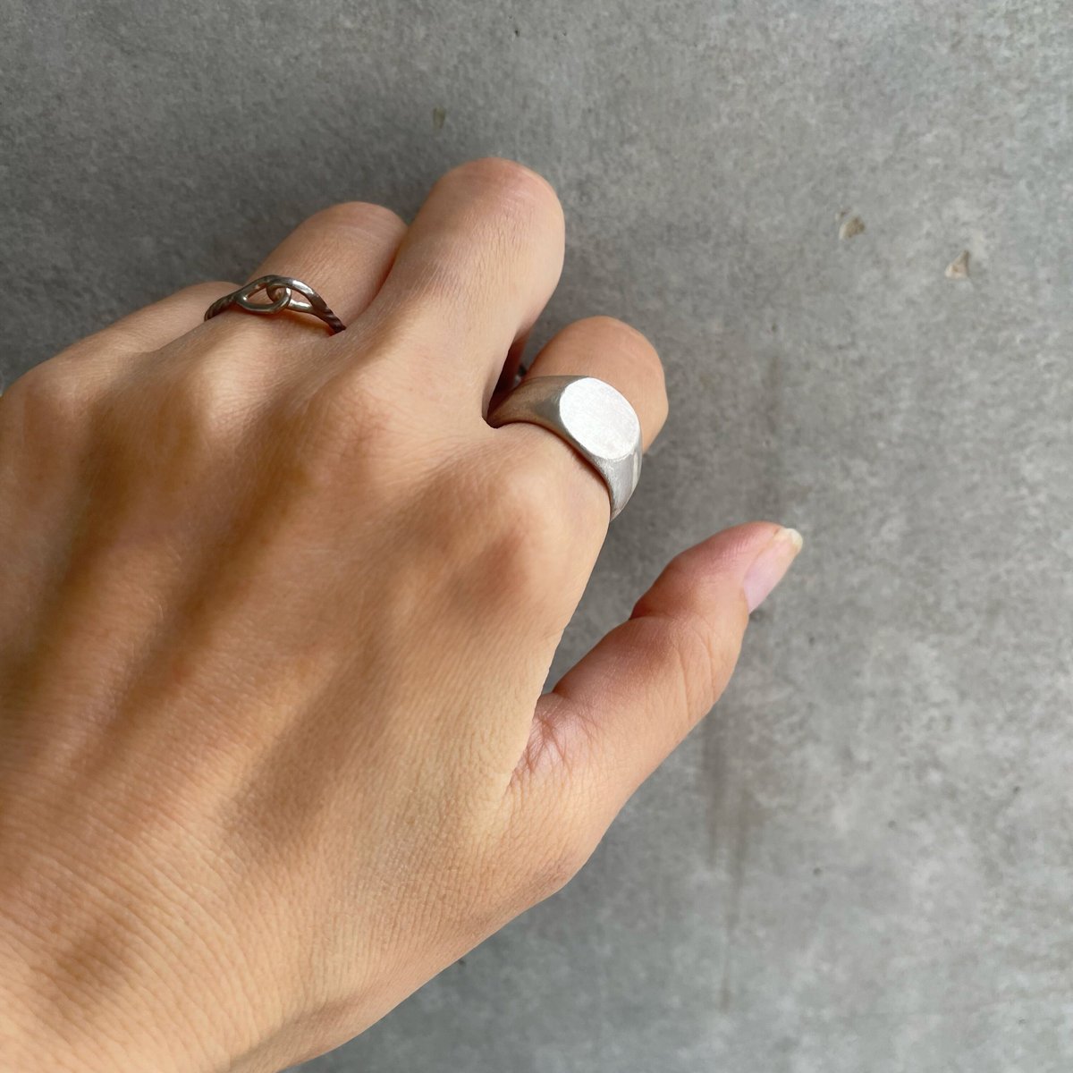 SIGNET RING シルバー925 真鍮無垢 コーラルレッド 11号 SIGNET RING シルバー925 真鍮無垢 コーラルレッド 11号