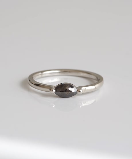 One of kind / Natural Diamond Ring ＜K18YG＞ -  R381PT