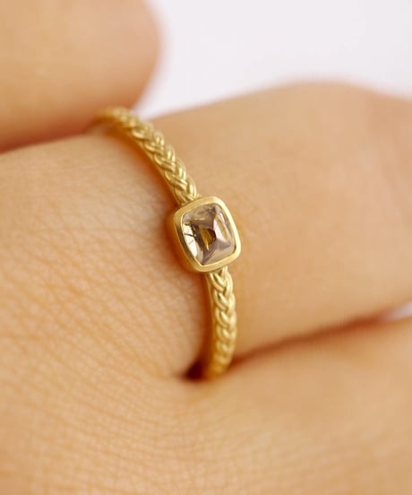 One of kind / Cabochon Diamond ring ＜K18YG＞ - R428YG/CB