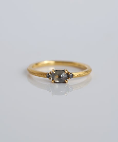 One of kind / Cabochon Diamond ring ＜K18YG＞ - R403YG/CB