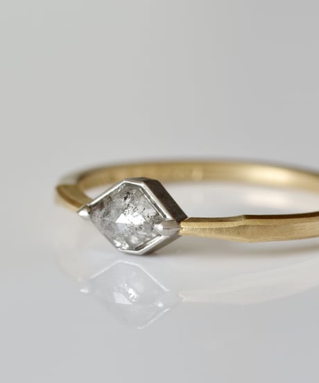 One of a kind / Diamond Ring ＜K18YG,PT950＞ - R 443C