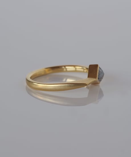 One of kind / Natural Diamond Ring ＜K18YG＞ - R526YG