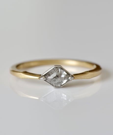 One of a kind / Diamond Ring ＜K18YG,PT950＞ - R 443C