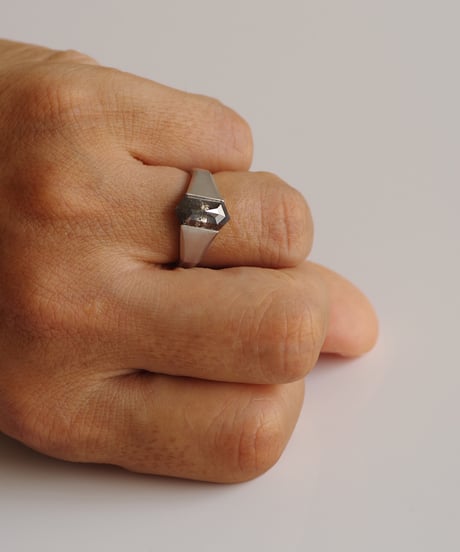 One of kind / Black Diamond ring ＜Pt＞ - R3152PT