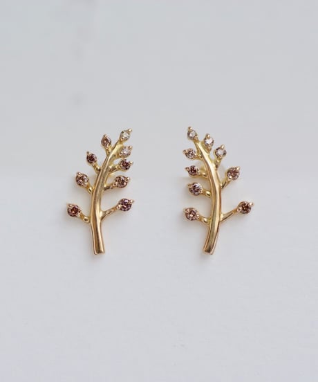 Plants diamond stud pierces ＜K18YG＞
