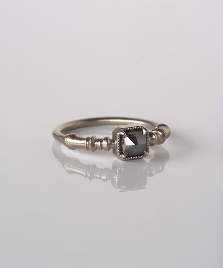 One of kind / Natural Diamond Ring ＜Pt＞ - R677PT