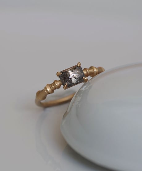 One of kind / Diamond Ring ＜K18YG＞ -R686CYG